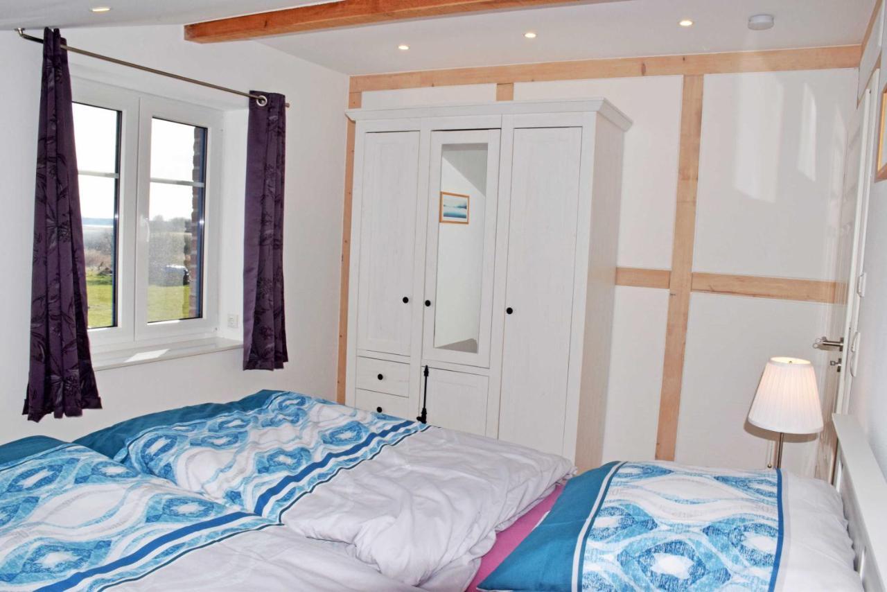 Ferienhaus Zum Boddenstrand Mit Ka Groß Zicker エクステリア 写真