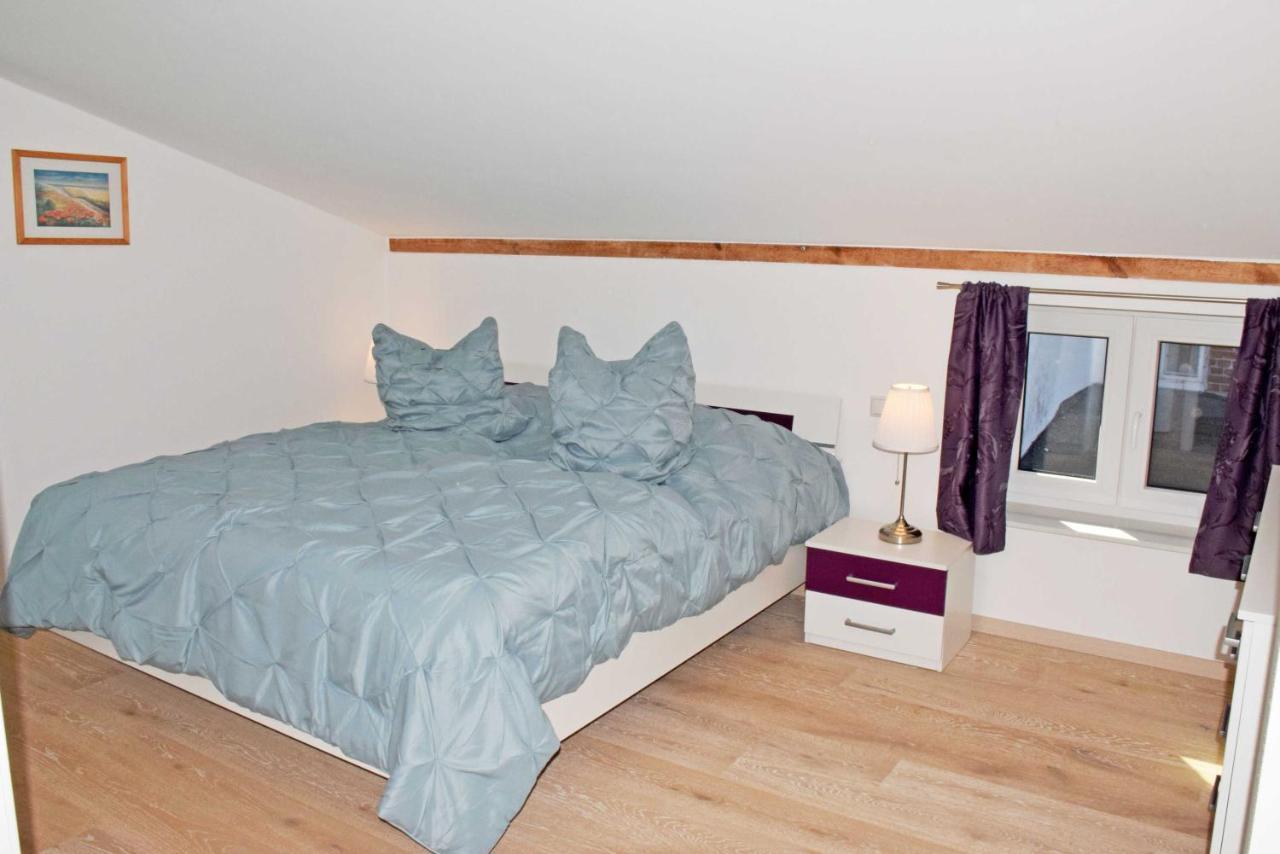 Ferienhaus Zum Boddenstrand Mit Ka Groß Zicker エクステリア 写真